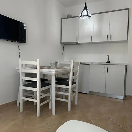 Guest house Nazo Sea View Kryemedhej
